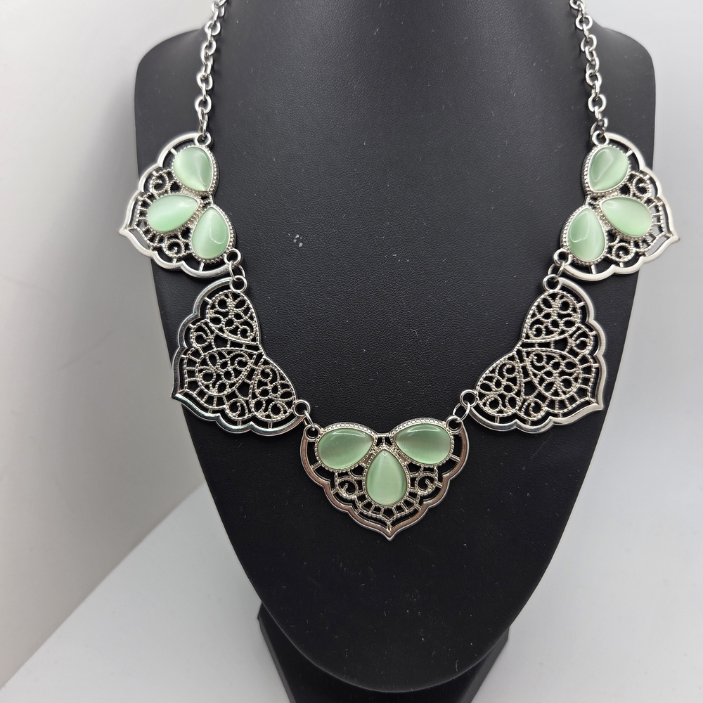 Chic Silver and Green Statement Necklace